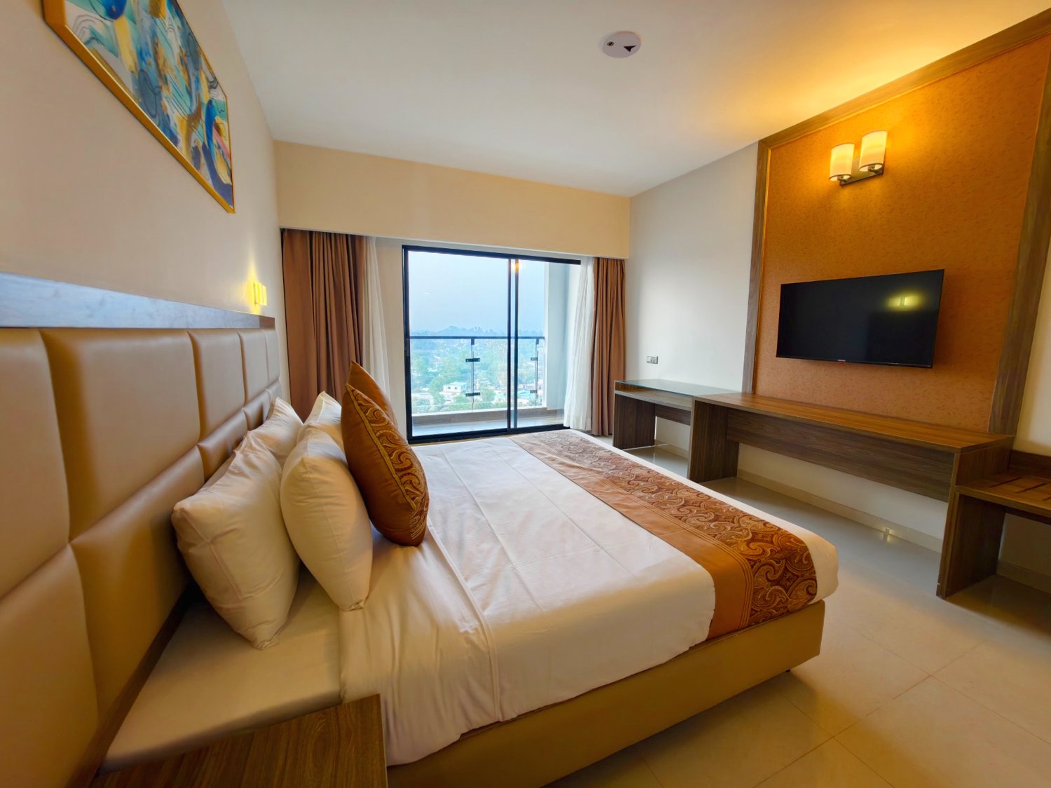 Premier Deluxe King - Side Sea View