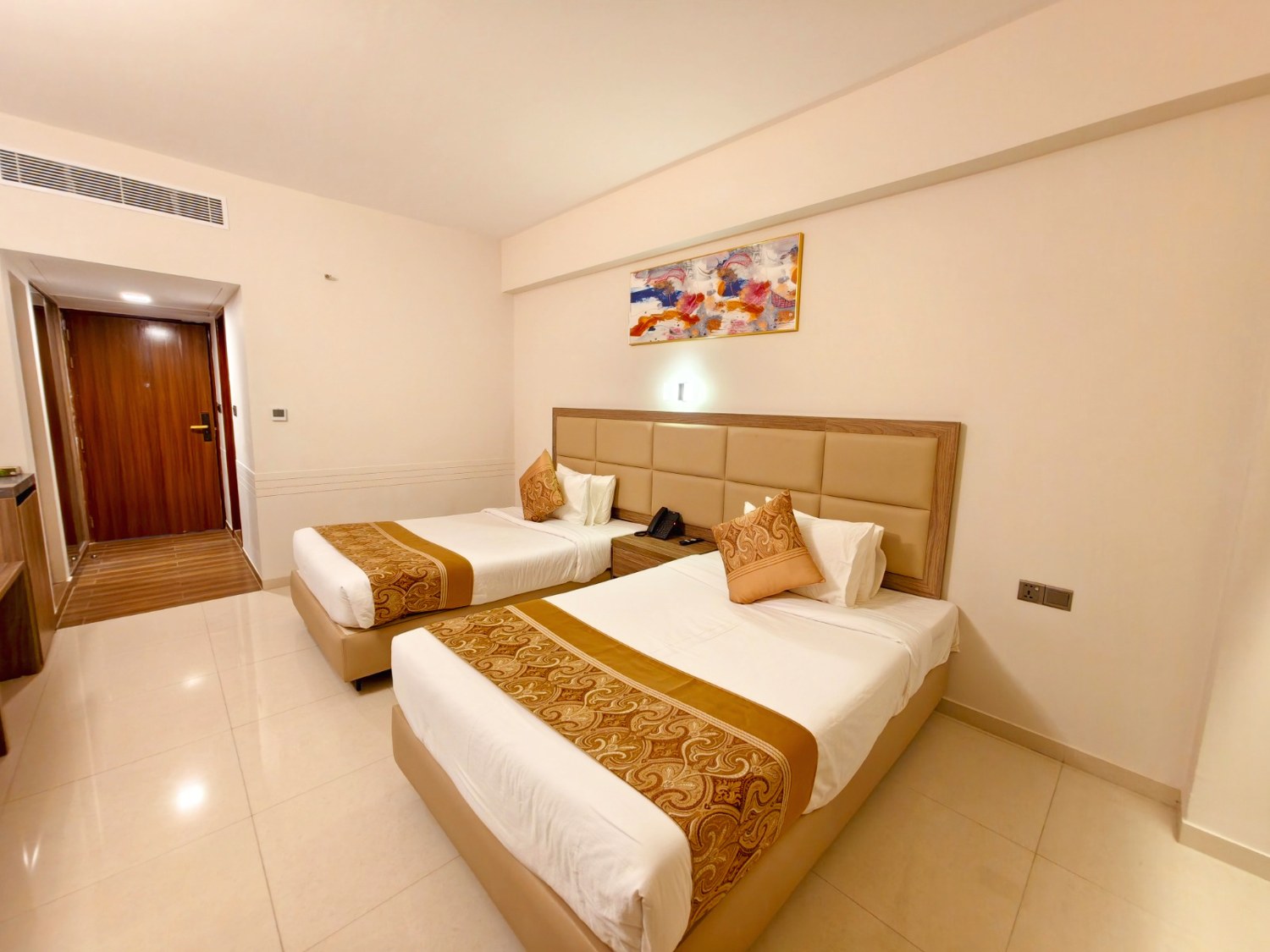 Premier Deluxe Twin - Side Sea View